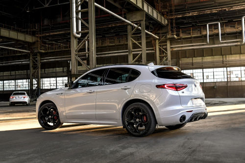 ALFA ROMEO STELVIO ESTATE 2.0 Turbo 280 Veloce [Lim. Slip Diff.] 5dr Auto view 10