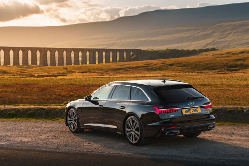 AUDI A6 DIESEL AVANT 40 TDI Quattro Sport 5dr S Tronic [Tech Pack] view 2