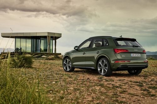 AUDI Q5 ESTATE 45 TFSI Quattro S Line 5dr S Tronic view 1