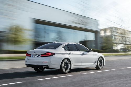 BMW 5 SERIES DIESEL SALOON 520d MHT M Sport 4dr Step Auto view 5