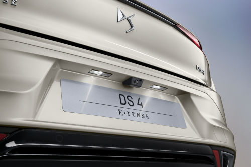 DS DS 4 HATCHBACK 1.6 E-TENSE Trocadero 5dr EAT8 view 3