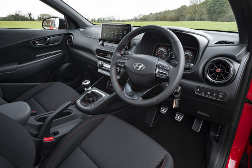 HYUNDAI KONA HATCHBACK 1.6 GDi Hybrid Premium 5dr DCT view 12
