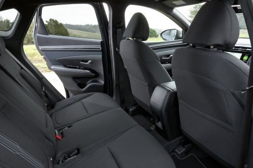 HYUNDAI TUCSON ESTATE 1.6 TGDi 48V MHD SE Connect 5dr 2WD DCT view 8