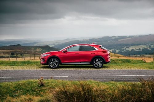 KIA XCEED HATCHBACK  view 1