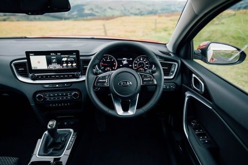 KIA XCEED HATCHBACK  view 11