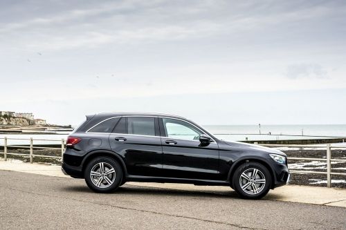 MERCEDES-BENZ GLC DIESEL ESTATE GLC 220d 4Matic AMG Line 5dr 9G-Tronic view 2