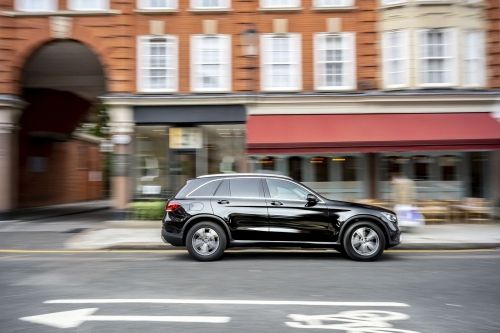 MERCEDES-BENZ GLC DIESEL ESTATE GLC 220d 4Matic AMG Line 5dr 9G-Tronic view 3