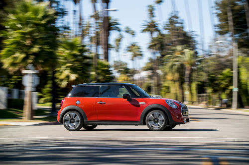 MINI HATCHBACK 1.5 Cooper Exclusive Premium 3dr Auto view 4