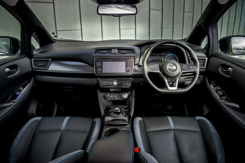 NISSAN LEAF ELECTRIC HATCHBACK 110kW N-Connecta 39kWh 5dr Auto view 9