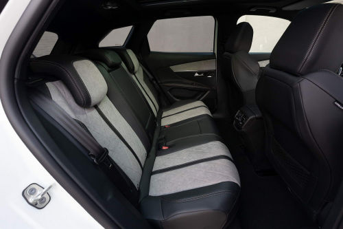 PEUGEOT 3008 ESTATE 1.6 Hybrid 225 GT 5dr e-EAT8 view 9
