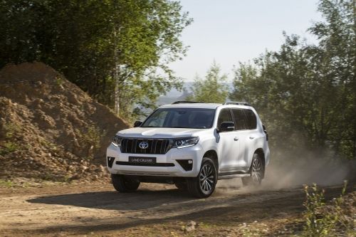 TOYOTA LAND CRUISER DIESEL SW 2.8 D-4D 204 Invincible 5dr Auto 7 Seats [Sunroof] view 5