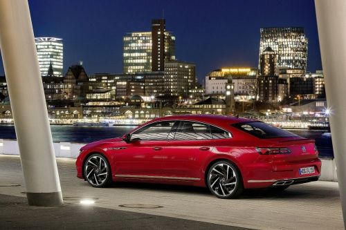 VOLKSWAGEN ARTEON DIESEL FASTBACK 2.0 TDI R-Line 5dr DSG view 2