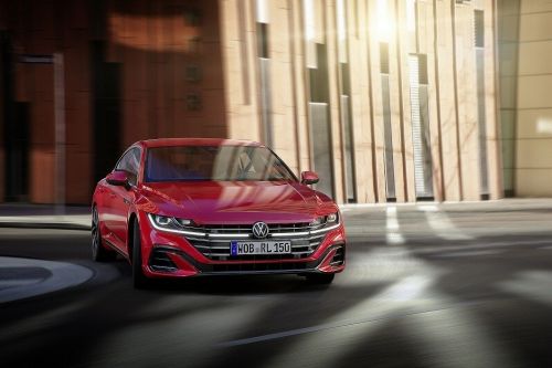 VOLKSWAGEN ARTEON DIESEL FASTBACK 2.0 TDI R-Line 5dr DSG view 3
