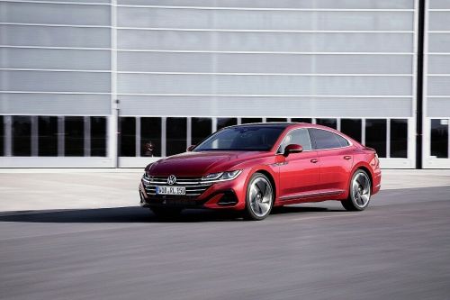 VOLKSWAGEN ARTEON DIESEL FASTBACK 2.0 TDI R-Line 5dr DSG view 4