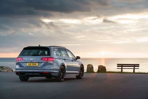 VOLKSWAGEN PASSAT ESTATE 1.5 TSI EVO SEL 5dr DSG view 2