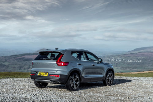 VOLVO XC40 ESTATE 1.5 T4 Recharge PHEV Core Bright 5dr Auto view 2