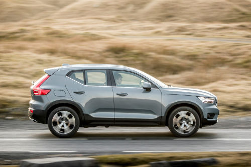 VOLVO XC40 ESTATE 1.5 T4 Recharge PHEV Core Bright 5dr Auto view 4